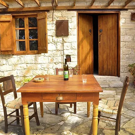 Giagias Village Country * Agios Amvrosios (Limassol)